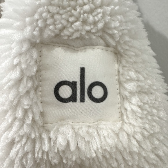 ALO YOGA LA Sherpa Jacket - IVORY - Picture 5 of 8